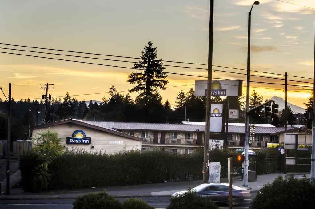 Days Inn By Wyndham Portland Central Buitenkant foto